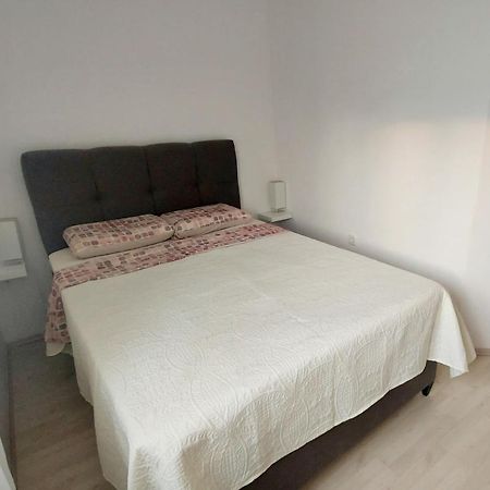 Apartman Near Fazana-500 From The Sea Exterior photo