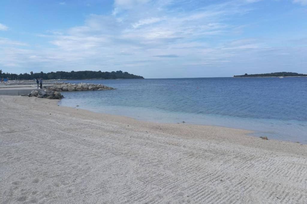 Apartman Near Fazana-500 From The Sea Exterior photo