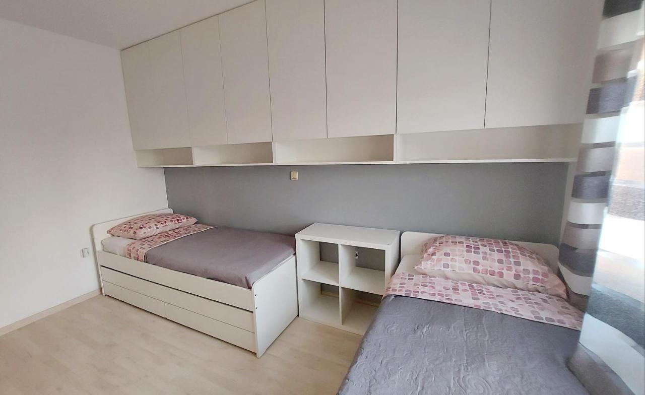 Apartman Near Fazana-500 From The Sea Exterior photo